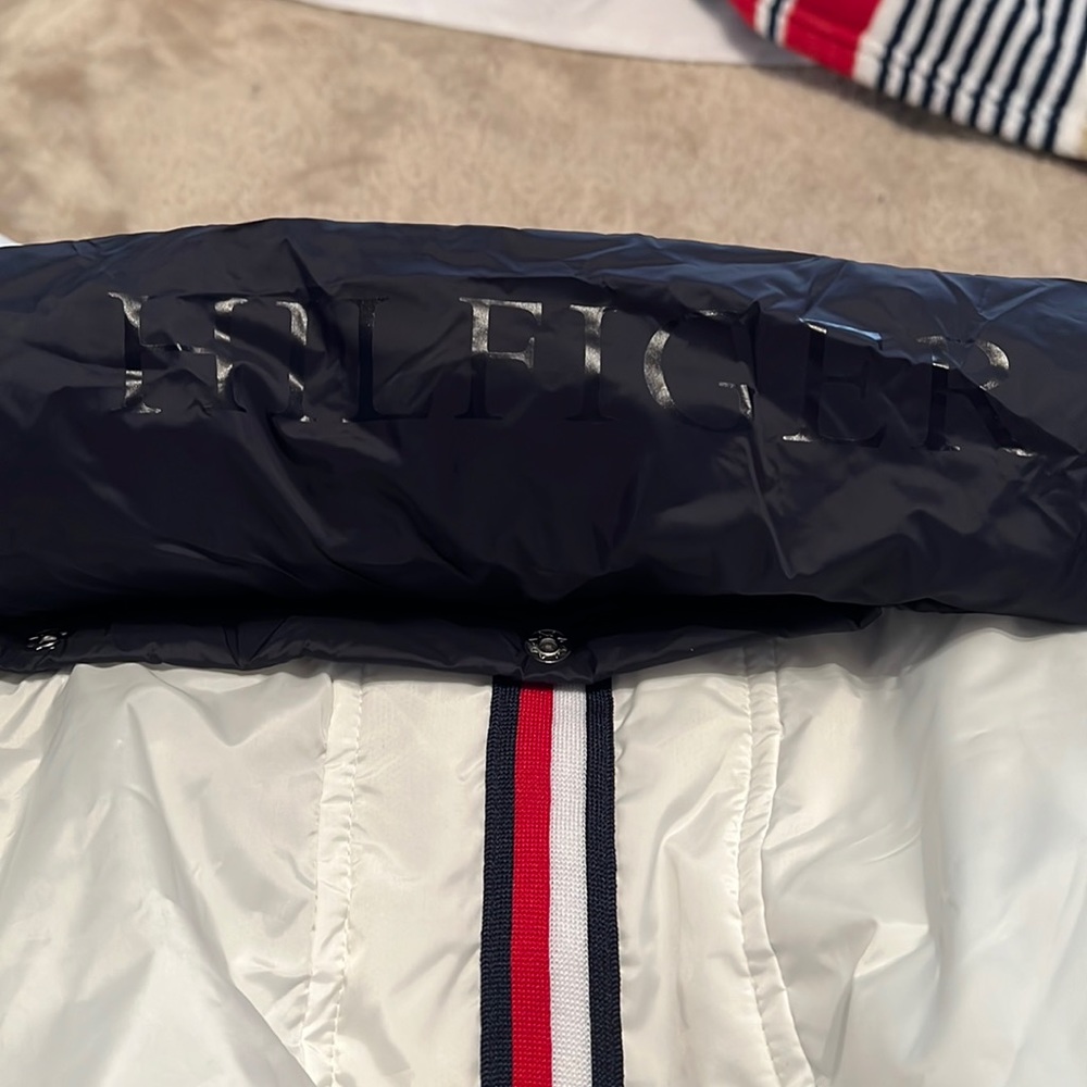 I only have it in size L and M are the two sizes